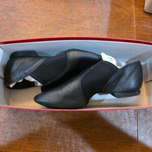 Capezio EJ2 E series slip on Jazz dance shoes EUC Sz 6M